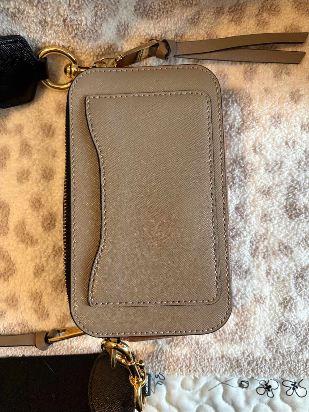 Marc Jacobs Snapshot Camera Bag - French Grey/Multi w/gold hardware & dust bag. - Picture 7 of 10